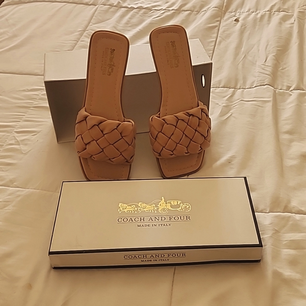 Coach sandals never wear tan color size 8,5